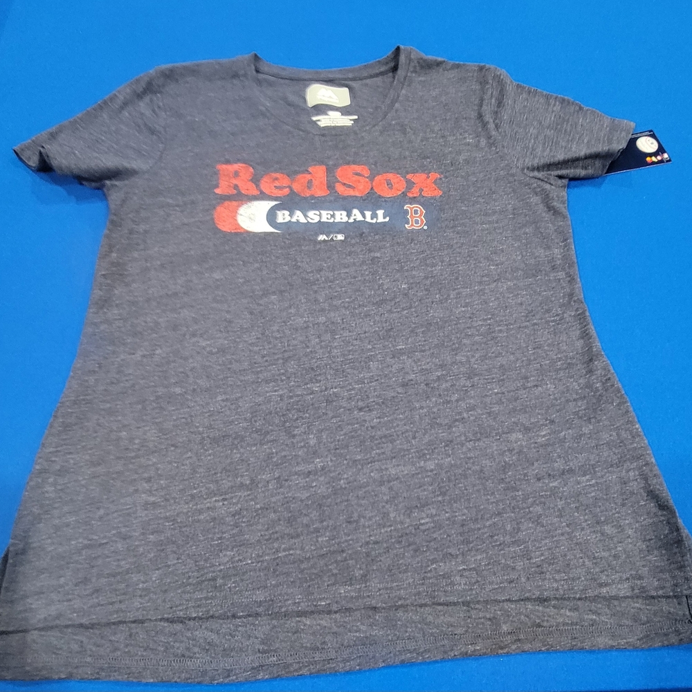NWT Majestic Boston Red Sox Short Sleeve Tee With Side Slits / Size Large